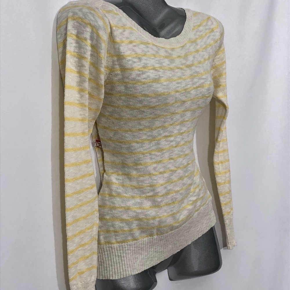 COLUMBIA scoop neck long sleeve sweater - Picture 6 of 8